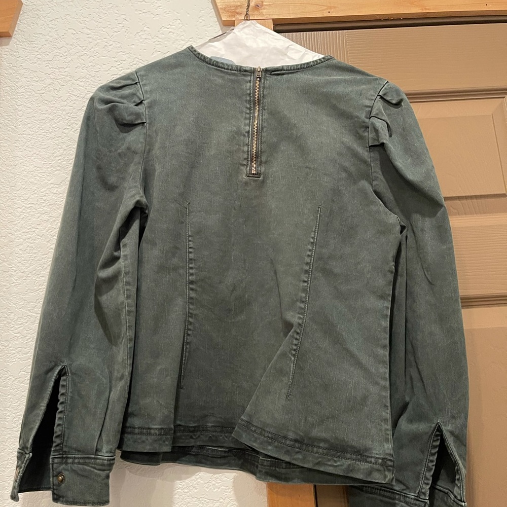 Blouse. - Picture 2 of 2